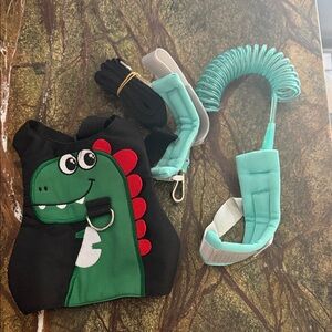 Kids Dinosaur Safety Harness and Leash - Teal and Black